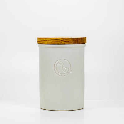 earlybird Kaffeedose für 500g aus Keramik mit Deckel aus Eichenholz und earlybird coffee Logo als Stempel