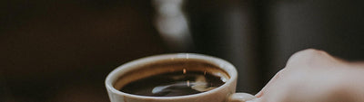 Kaffee schmeckt wässrig: Ursachen und Maßnahmen
